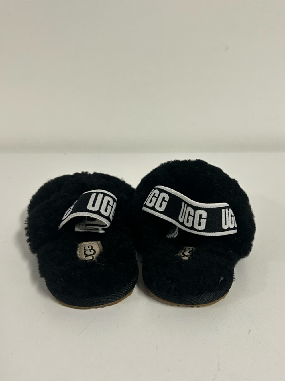UGG Fluff Yeah Black Slides Toddler Size 7 Shearling Sandals